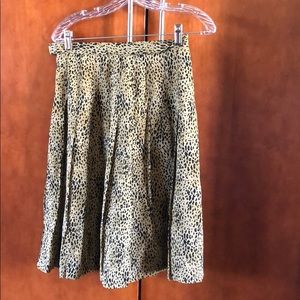 Leopard print business skirt. Size 6. Never worn.